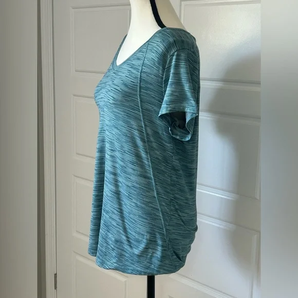 Xersion Blue Green Women's Athletic Top - Picture 3 of 9